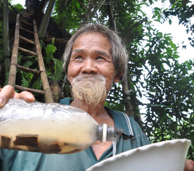 Rượu Tà vạt