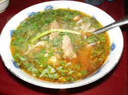 Về Phan Thiết thưởng thức món bánh canh hẹ