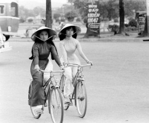 Một vài nét riêng của thời trang áo dài xưa và nay